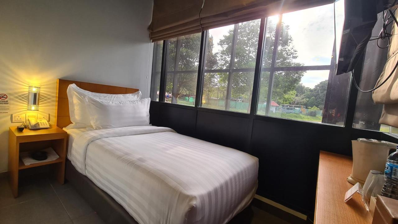 D'Primahotel Lagoi Bintan Экстерьер фото
